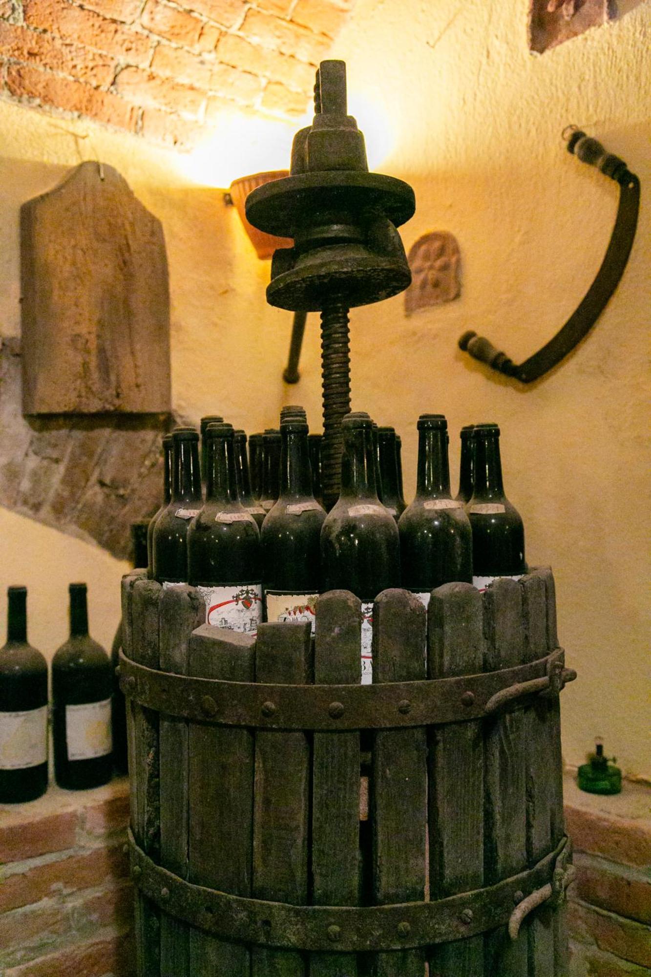 Ca Trifolera Barbaresco - Romantico Cascinale Con Antica Cantina Nel Cuore Delle Langhe - Degustazione Vini Nella Nostra Cantina Екстер'єр фото